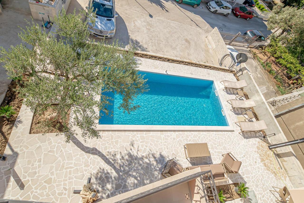 N&N Lux Guest House บาร์ ภายนอก รูปภาพ