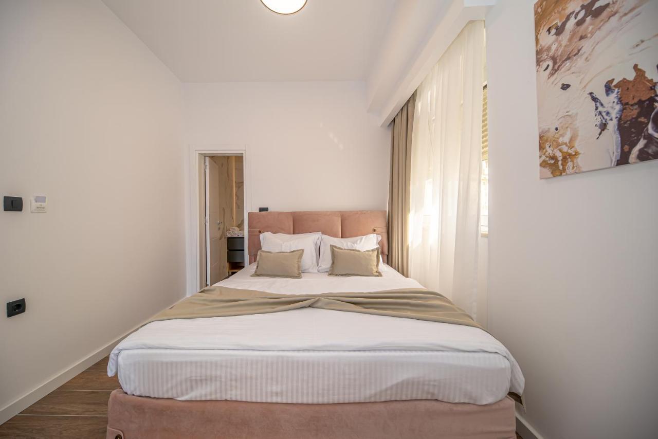 N&N Lux Guest House บาร์ ภายนอก รูปภาพ