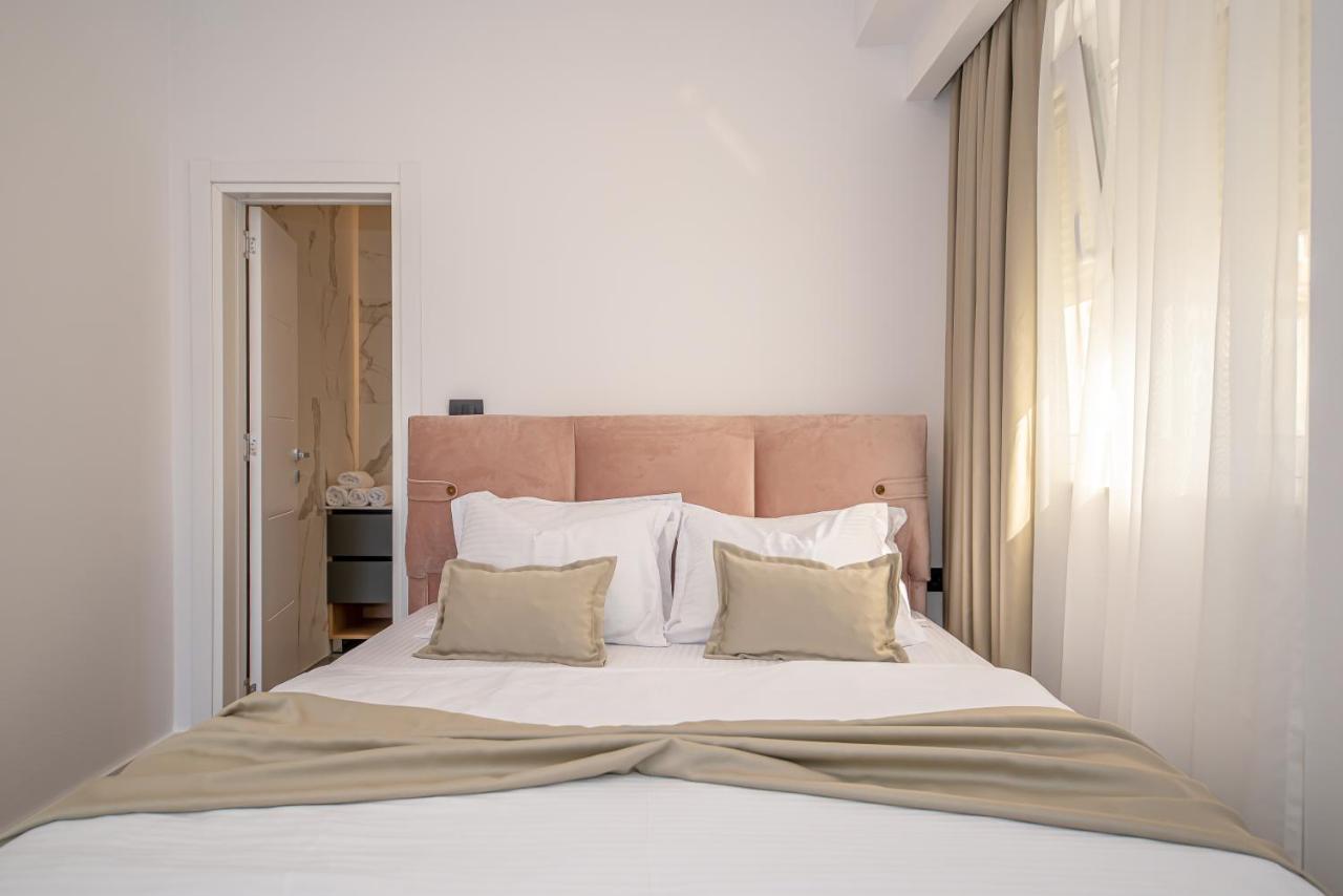 N&N Lux Guest House บาร์ ภายนอก รูปภาพ