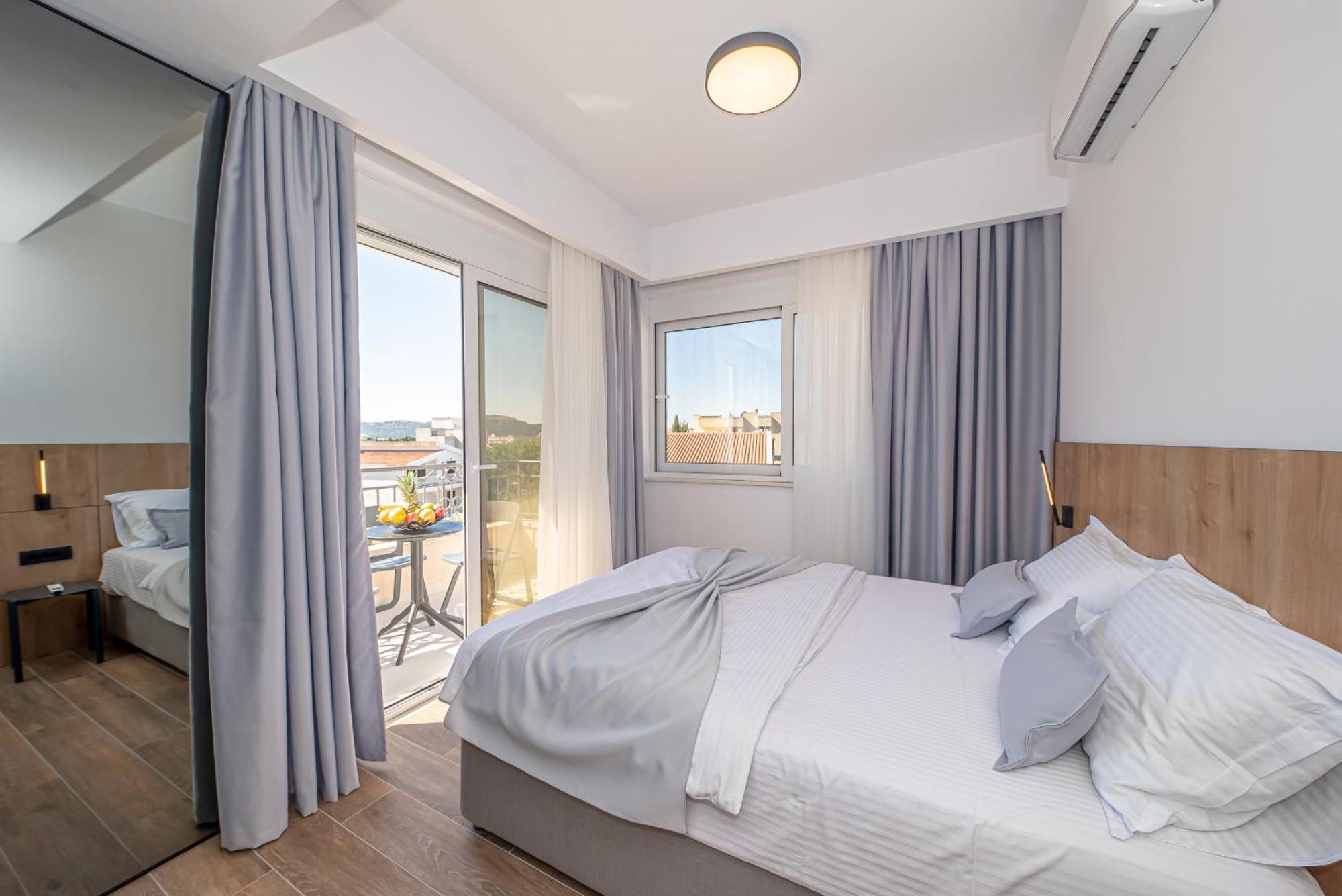 N&N Lux Guest House บาร์ ภายนอก รูปภาพ